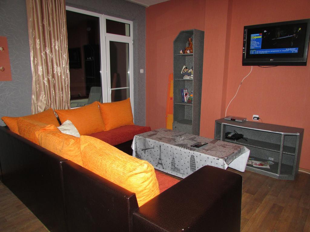 Morska Zvezda Guest House Pomorie Quarto foto