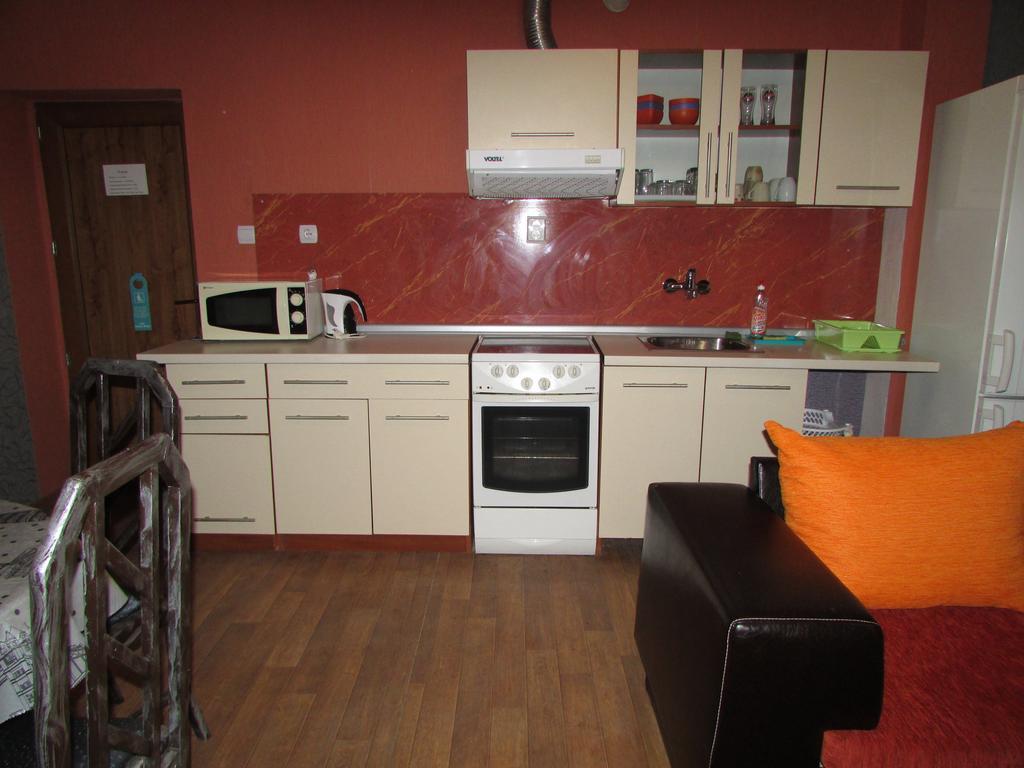 Morska Zvezda Guest House Pomorie Quarto foto